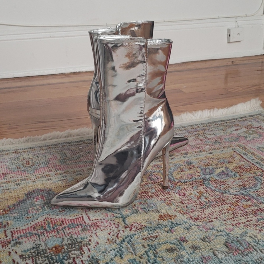Chrome bootie